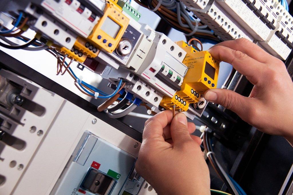 Servizio di manutenzioni elettriche